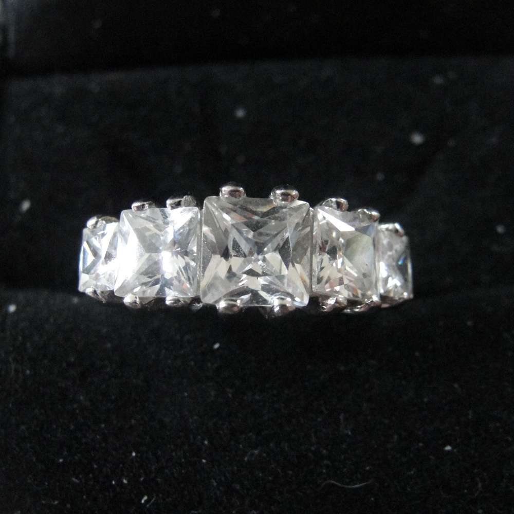 5 stone CZ band